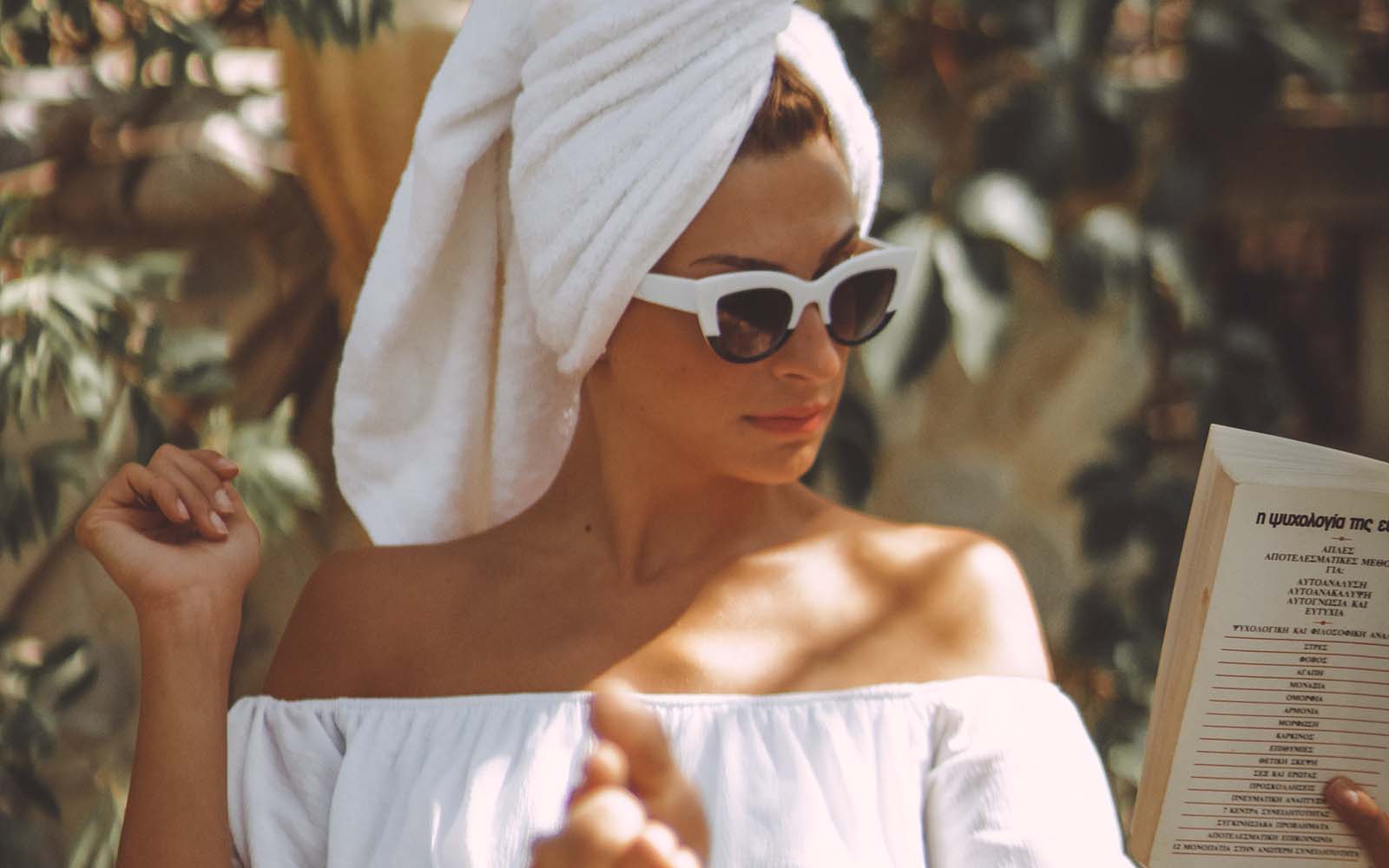 home-home-testimonials-bg-image